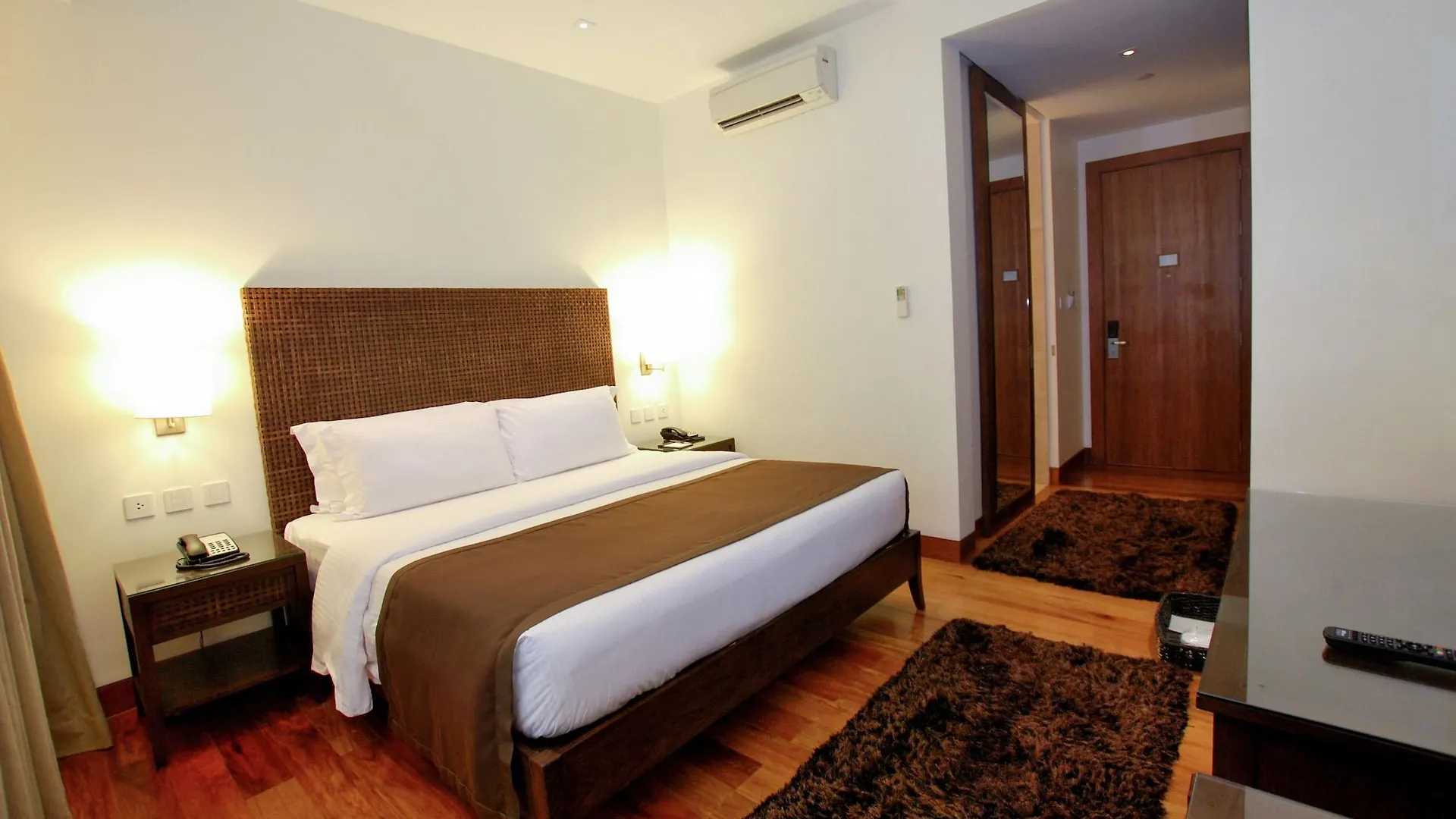 *****  City Garden Grand Hotel Makati City Filipinas