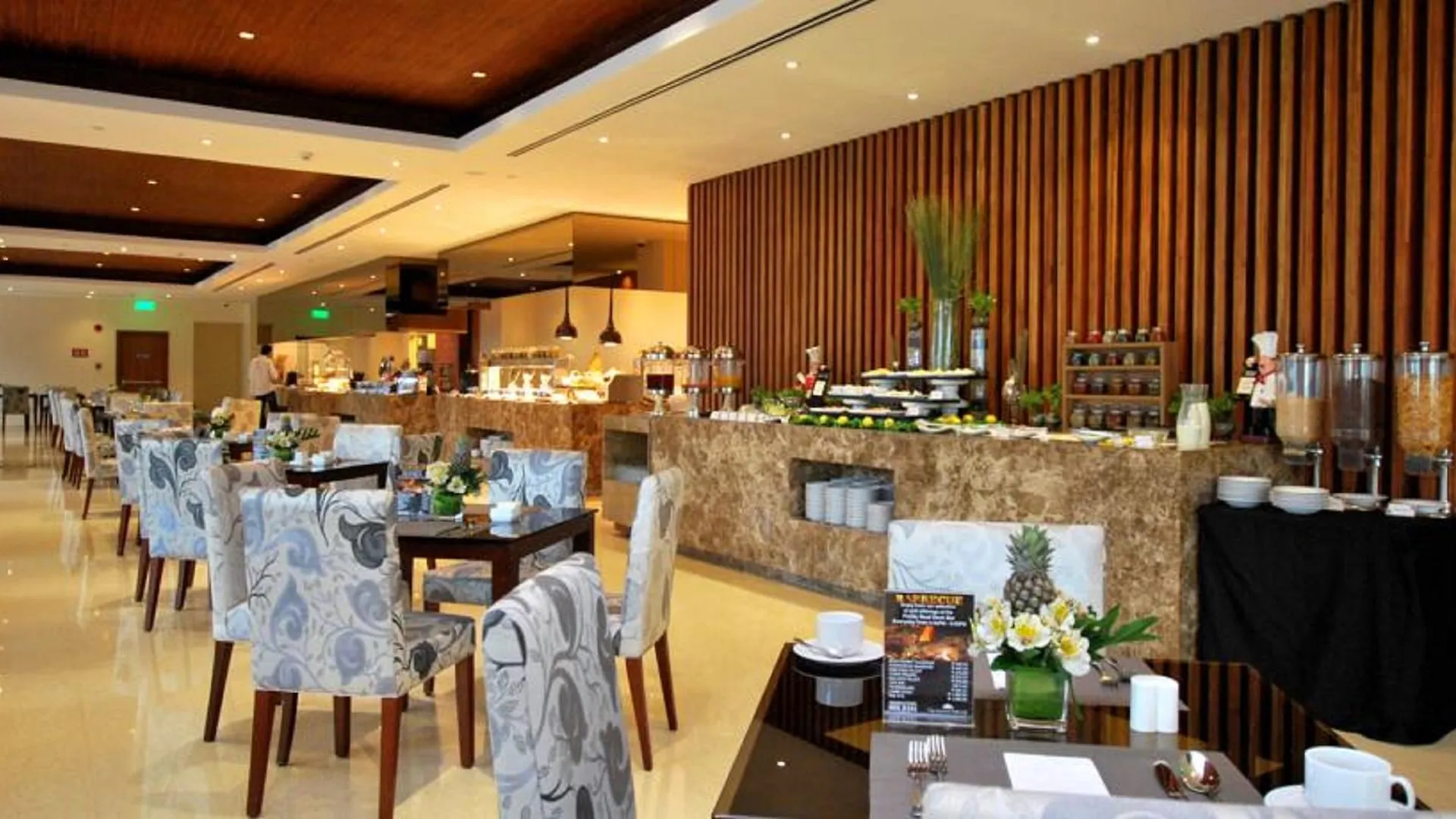City Garden Grand Hotel Makati City 5*,  Filipinas
